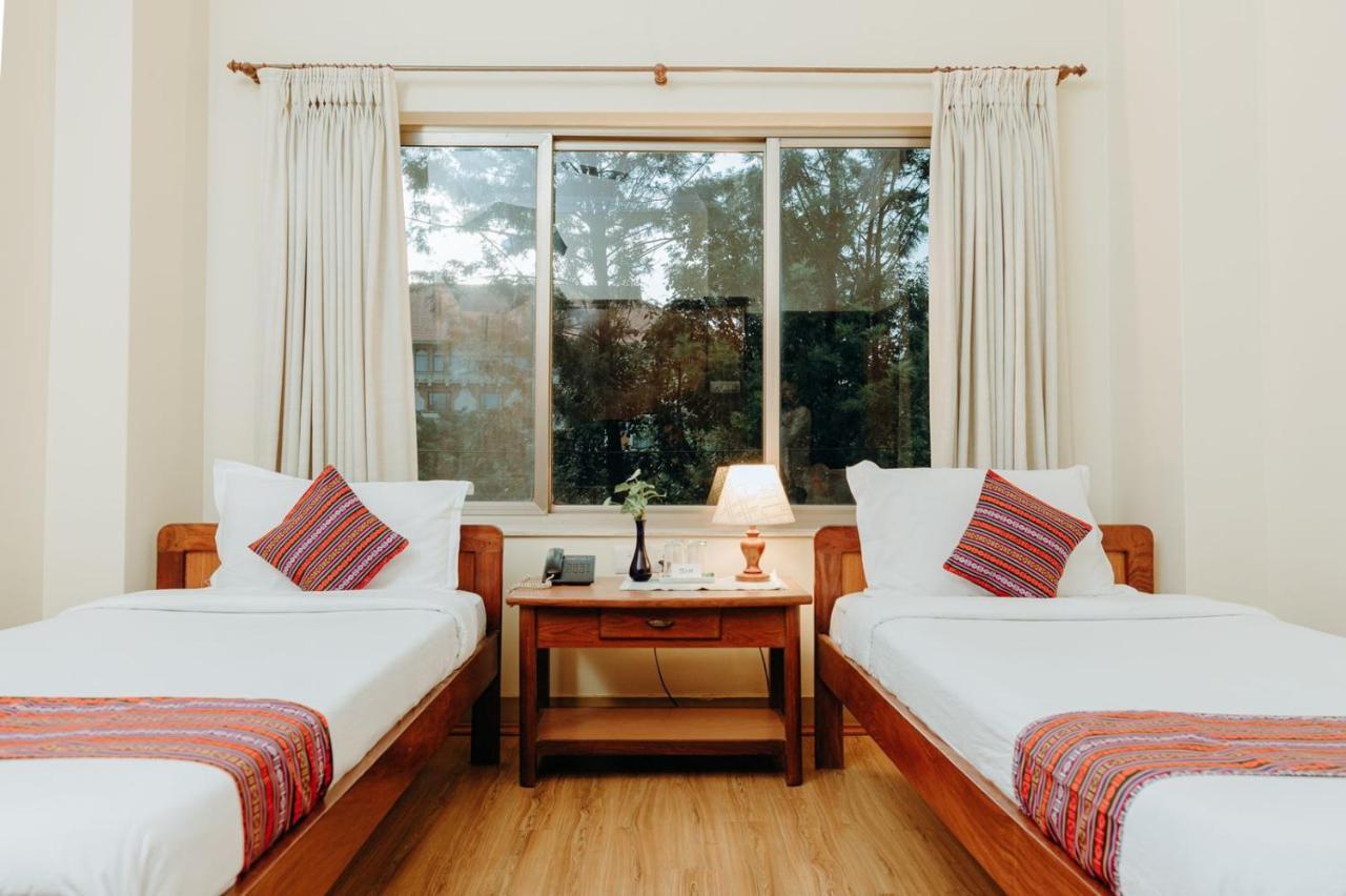 Tise Hotel Kathmandu Esterno foto
